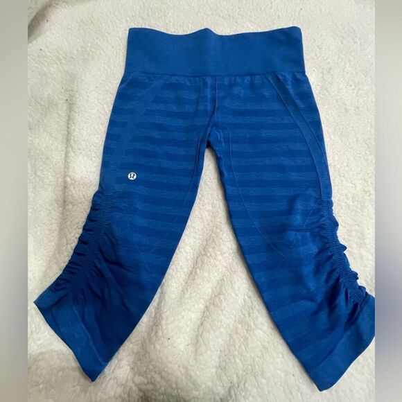 Lululemon In The Flow Crop*Stripe‎ size 8 - Picture 8 of 13